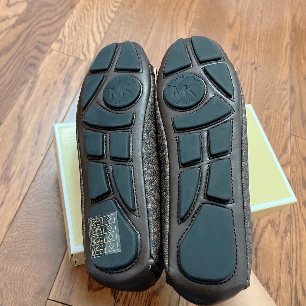 Michael Kors Fulton Flat Shoes - Picture 4 of 4